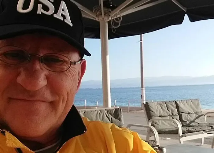 Hellas Palace Center Alojamento de Acomodação e Pequeno-almoço *