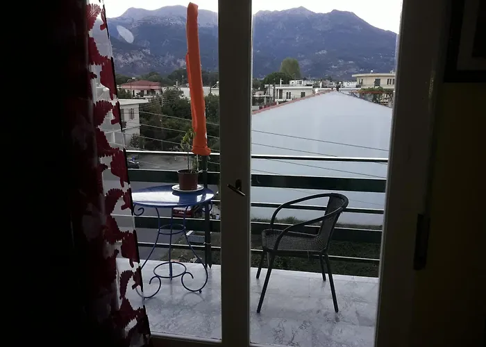 Hellas Palace Center Alojamento de Acomodação e Pequeno-almoço *